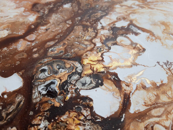 Jupiter barna aranya absztrakt festmény közelről
